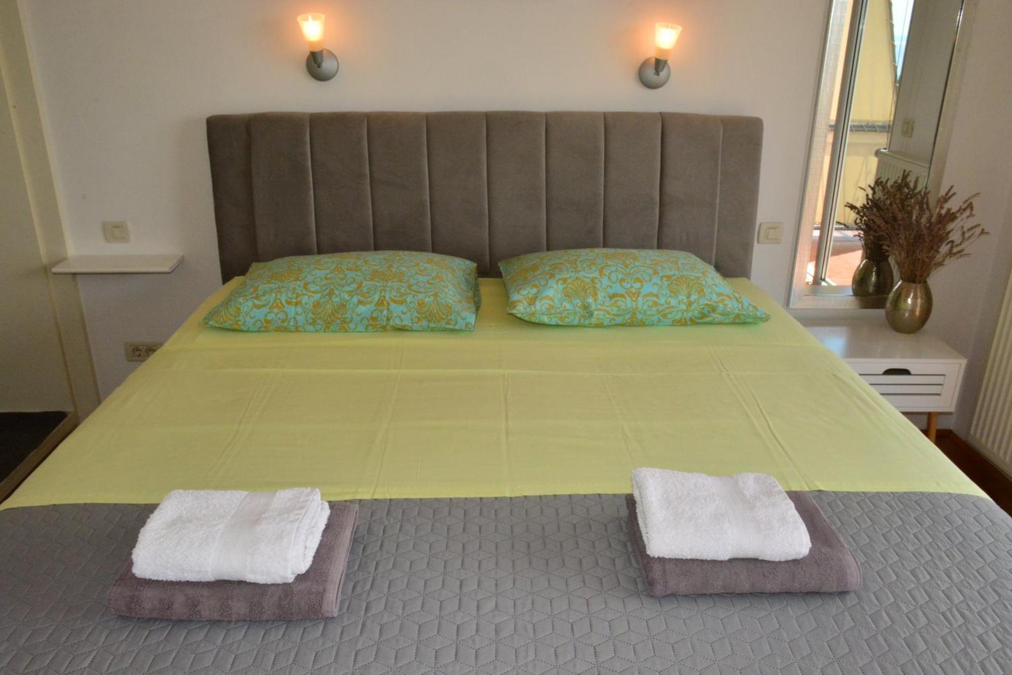 Apartments Zigulic أوباتيا الغرفة الصورة