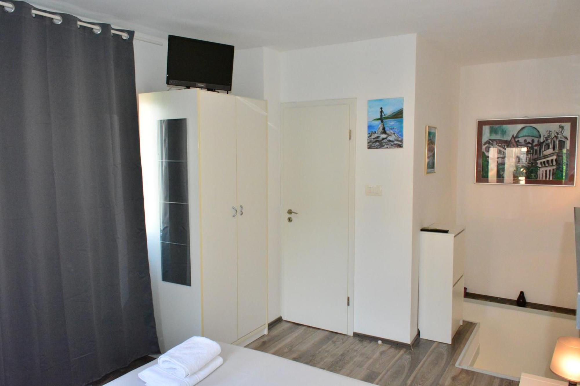 Apartments Zigulic أوباتيا الغرفة الصورة